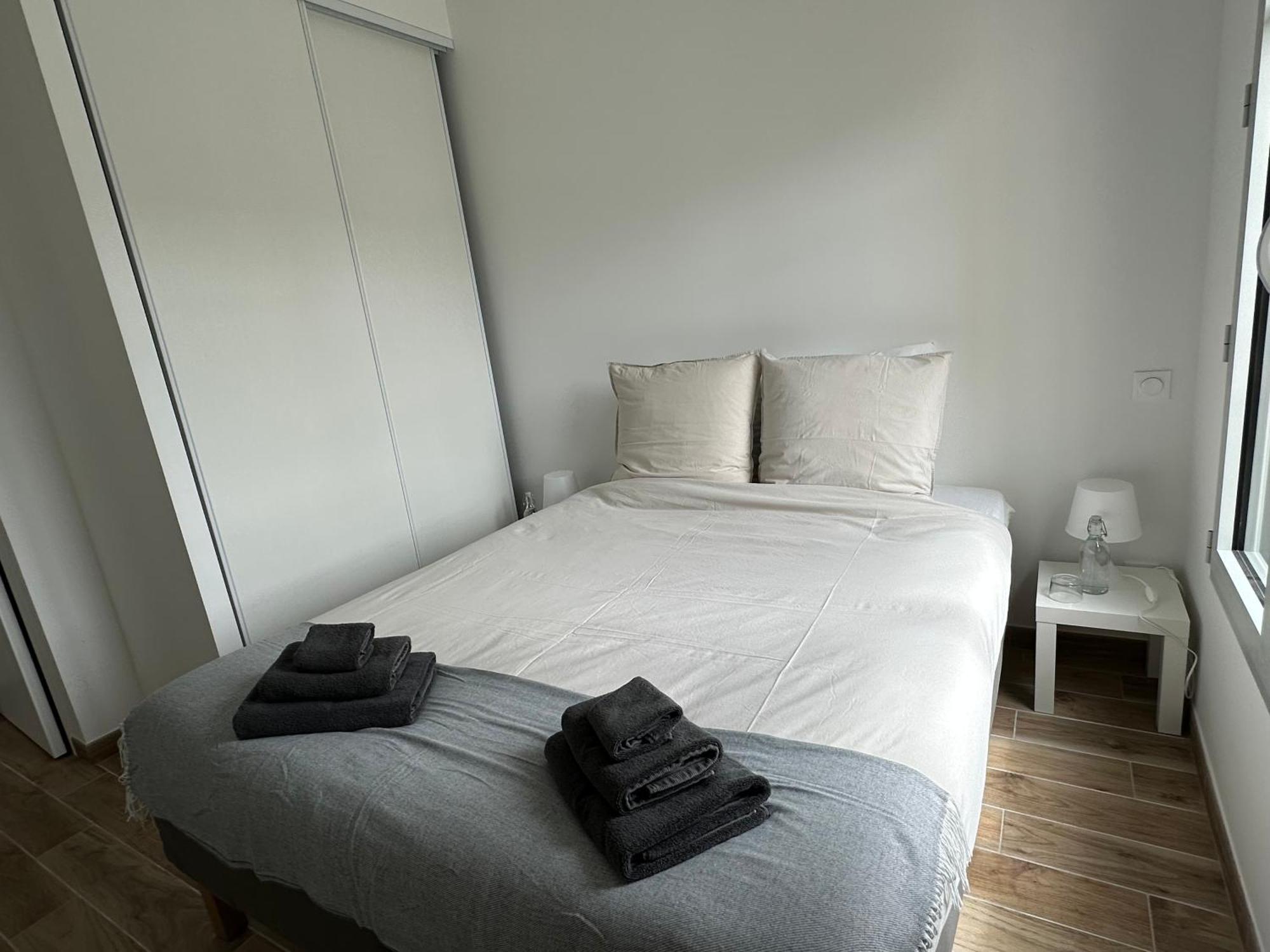 Appartement Design X - Hyper Centre - Parking Prive - Кимпер Екстериор снимка