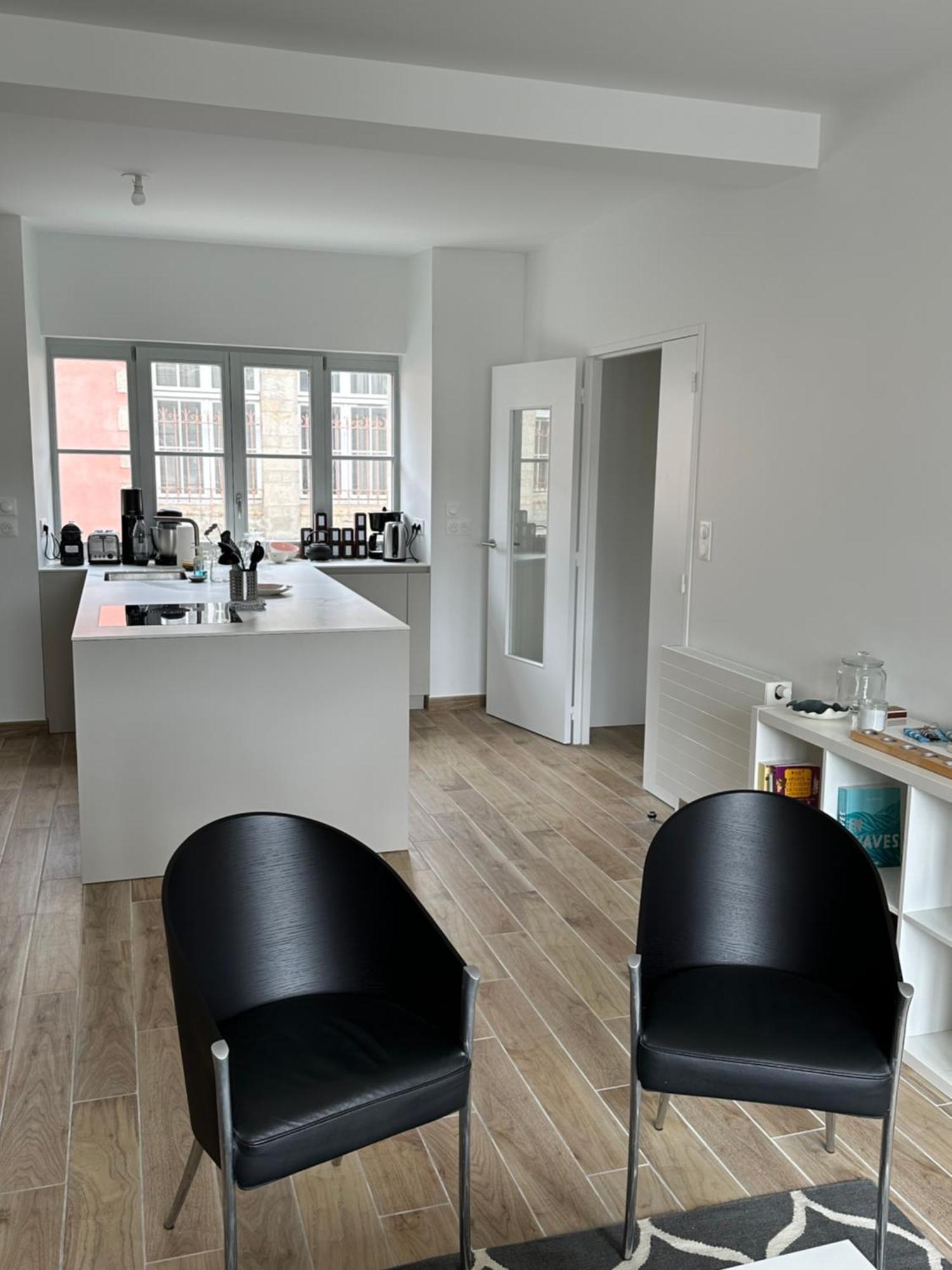 Appartement Design X - Hyper Centre - Parking Prive - Кимпер Екстериор снимка