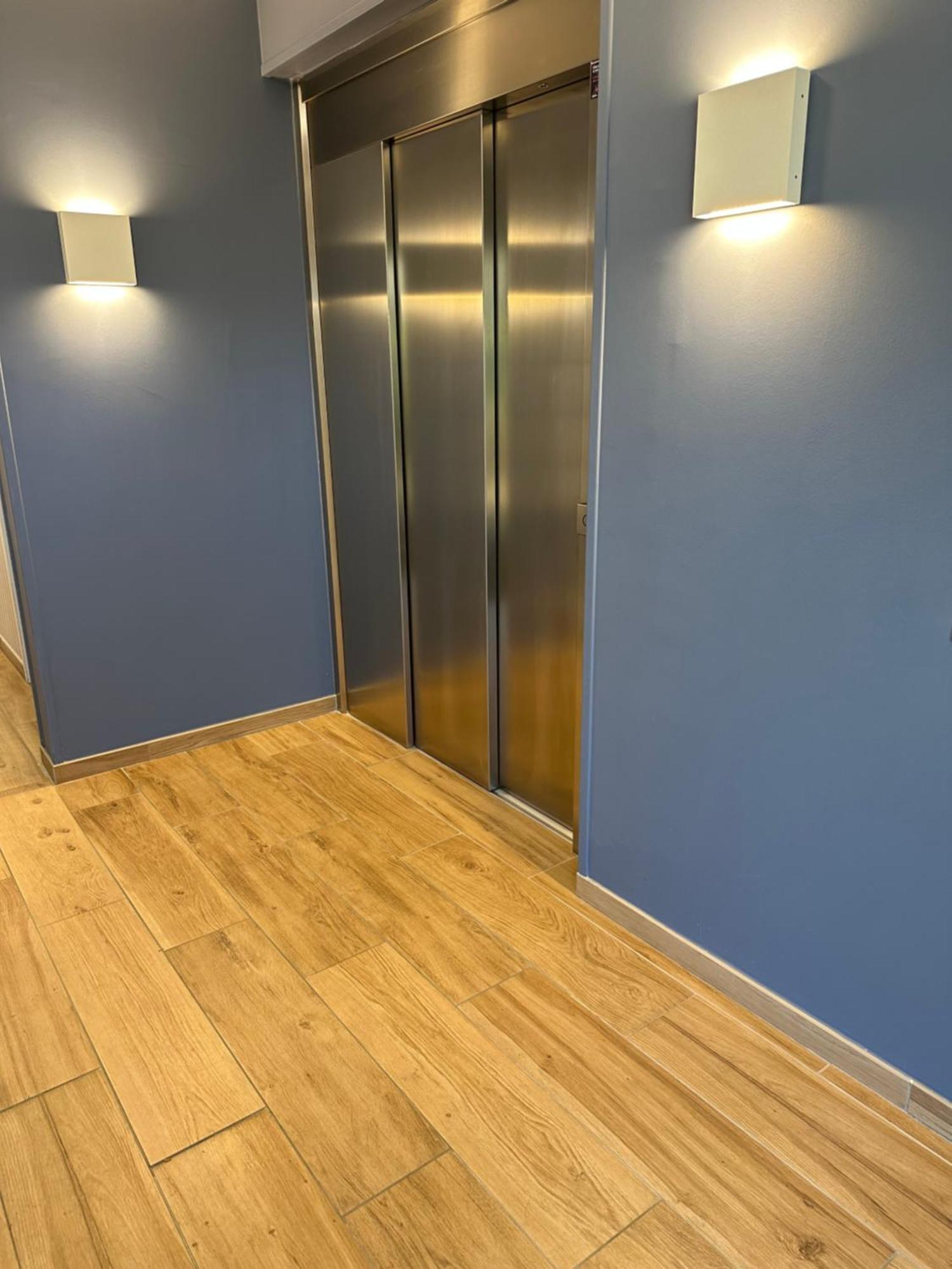 Appartement Design X - Hyper Centre - Parking Prive - Кимпер Екстериор снимка